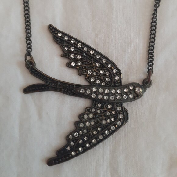Swallow Bird Necklace - Picture 1 of 4